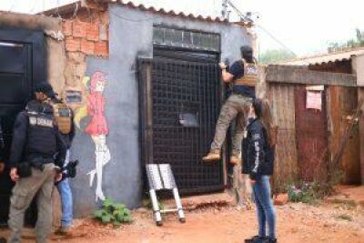 Imagem da notícia Polícia Civil cumpre 52 mandados de prisão em MS; Ações Atingem Coxim, Paranaíba, Três Lagoas e outras cidades